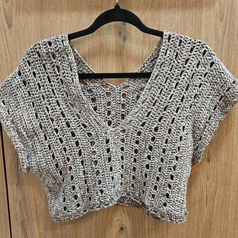 Crochet Flowy Cropped Top Brown - V-Neck von LenasNadelnest
