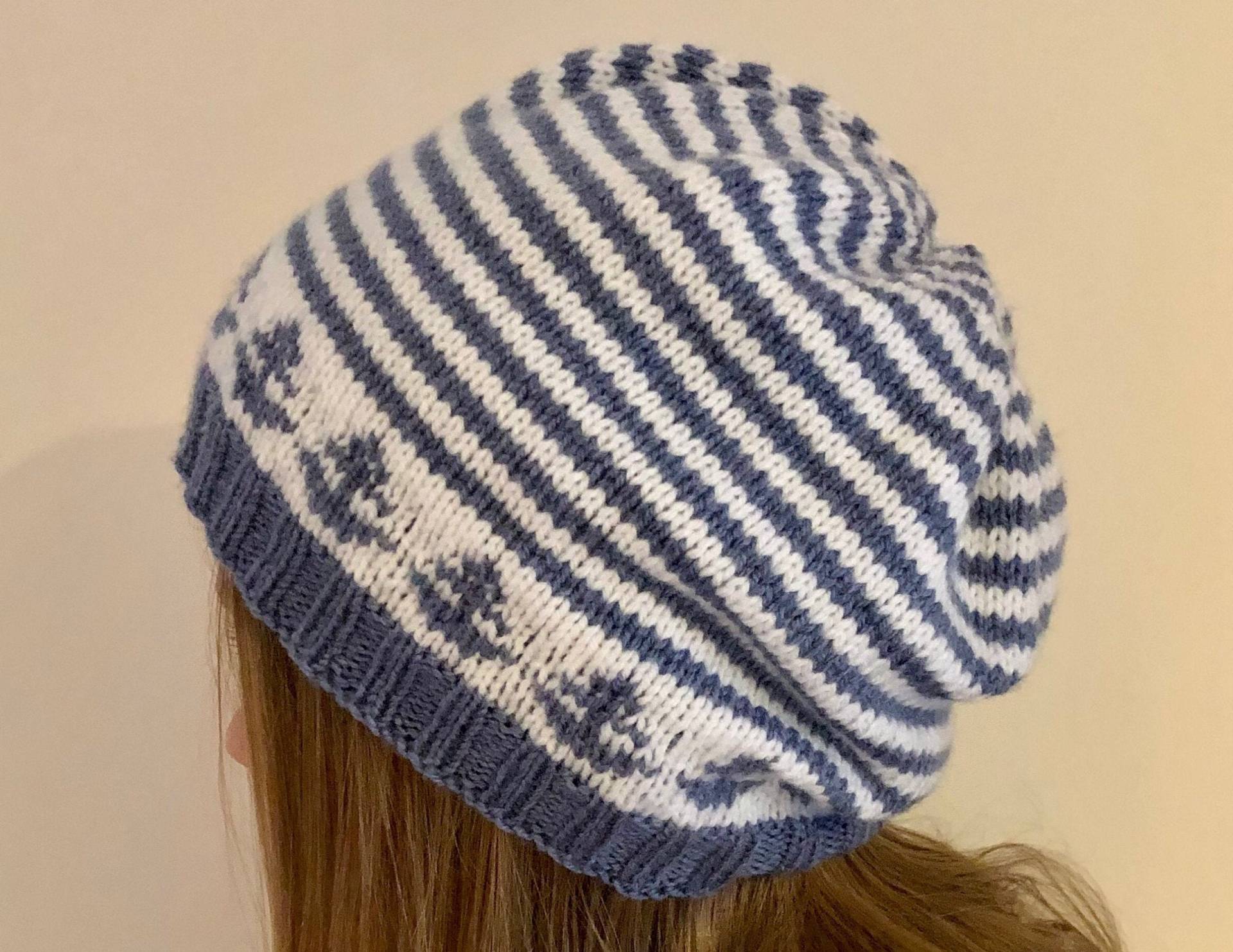 Maritime Beanie "Anchors Aweigh" Mit Ankern Und Streifen in Verschiedenen Farben Aus Polyacryl - Vegan von LenasStrickwinkel