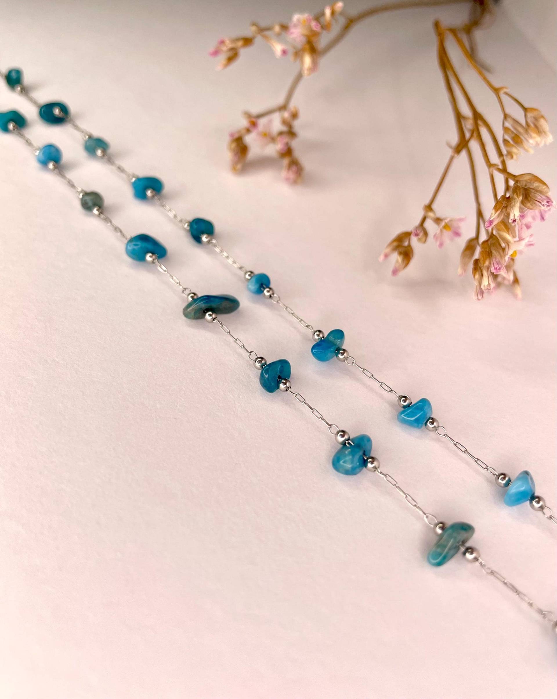 Kette Aus Apatit Und Vergoldetem Edelstahl Kette Aus Apatit Und Vergoldetem Edelstahl von LeniellaJewellery