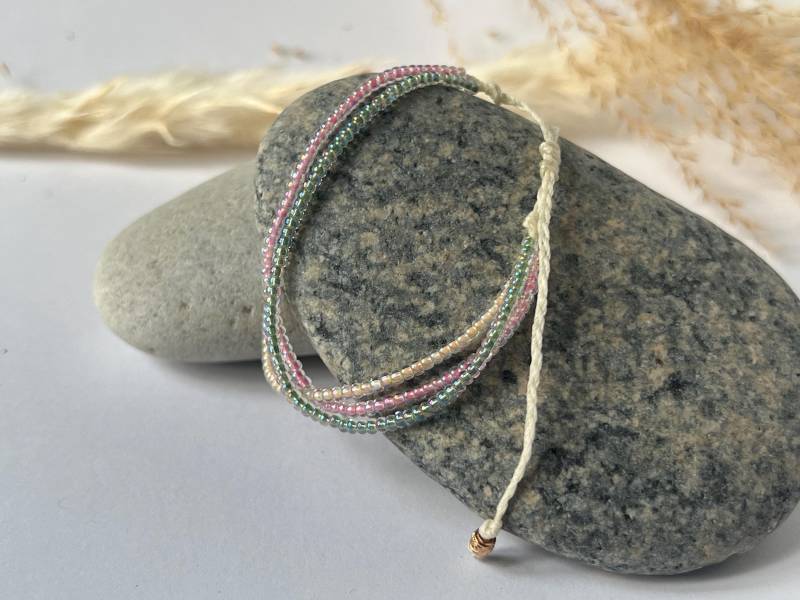 Armband Aus Miyuki Glasperlen, Perlenarmband Dreireihig Rosa Armband Aus Miyuki Glasperlen, Perlenarmband Dreireihig Rosa von LenisFadenpoesie