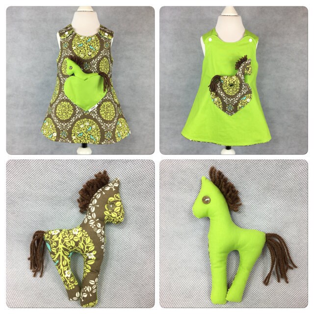 Handgemachte Wende Mädchen Kleid Mit Pferd. Vögel Auf Bäumen. Größe New Born - 8-9 Jahre von LenkasDresses