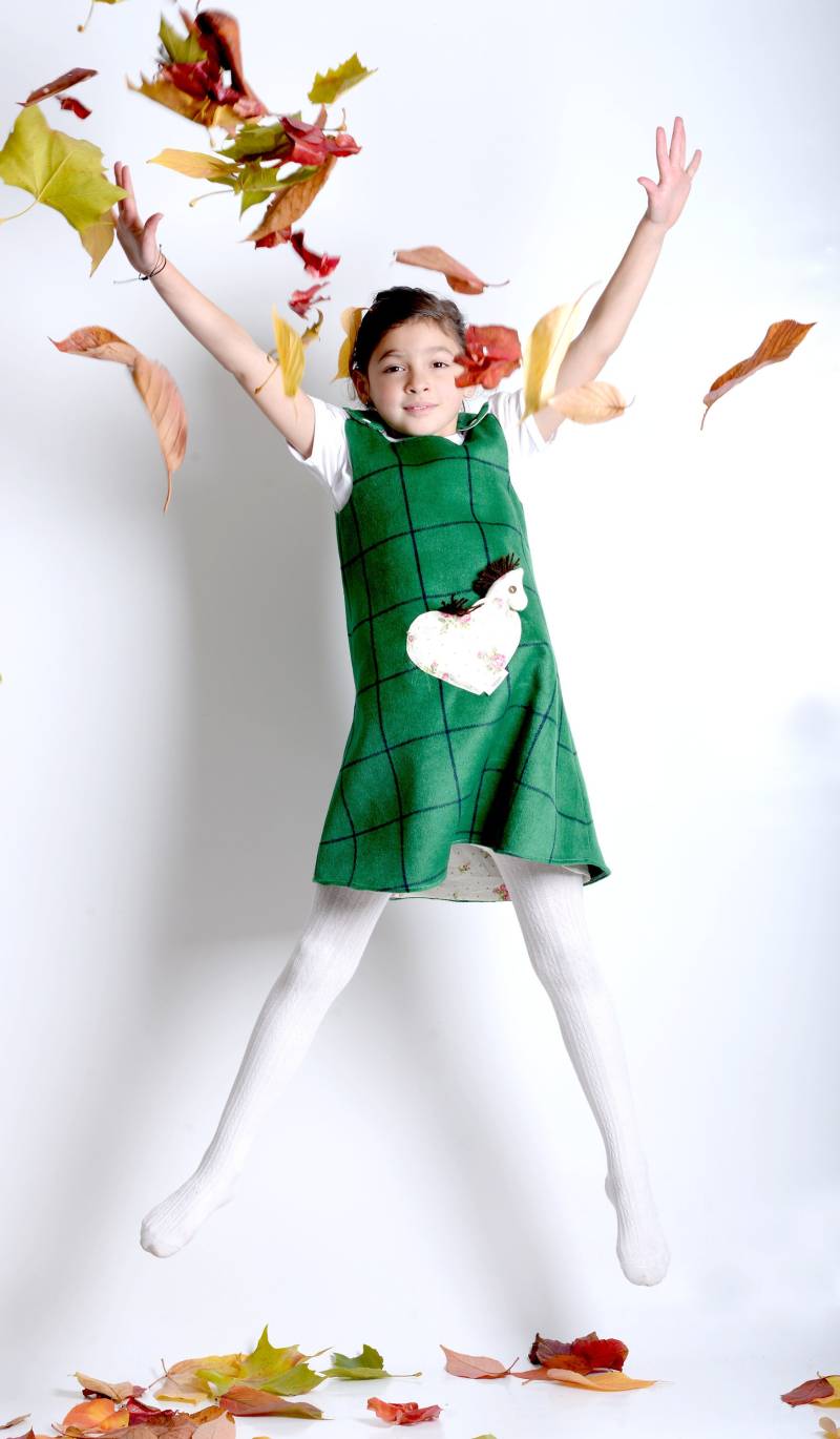 Handgemachtes Wende-Mädchenkleid Ohne Pferd. Grün Karo. Größe New Born - 8-9 Jahre von LenkasDresses