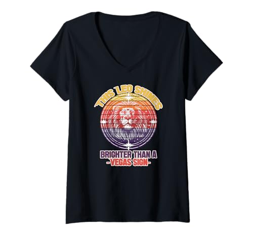 Damen This Leo Shines Brighter Than A Vegas Sign T-Shirt mit V-Ausschnitt von Leo Shines Brighter Vegas Sign Zodiac Horoscope