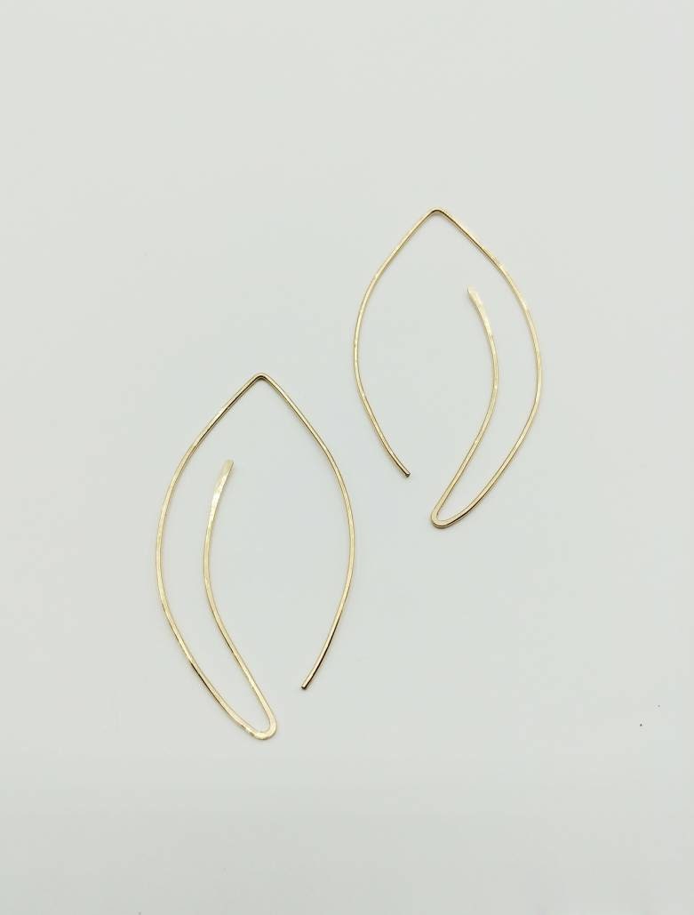 Durchziehohrringe, Hoop Ohrringe, Einfädler Blatt 14 K Gold Filled, Sterling Silber, Gehämmert, in Stille Ohrringe Durchziehohrringe, Hoop Ohrringe, Einfädler Blatt 14 K Gold Filled, Sterling Silber, Gehämmert, in Stille Ohrringe von LeoEleven