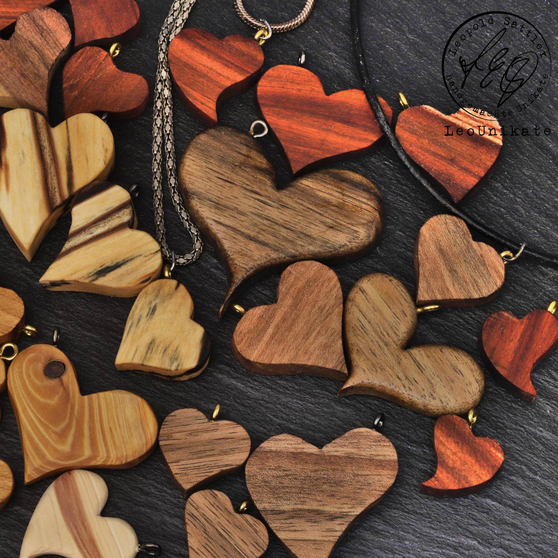 Handgemachte Holz Herz Anhänger Für Halsketten Aus Walnuss, Apfel, Birke Oder Kirsche Jeder Ein Unikat Handgemachte Holz Herz Anhänger Für Halsketten Aus Walnuss, Apfel, Birke Oder Kirsche Jeder Ein Unikat von LeoUnikate