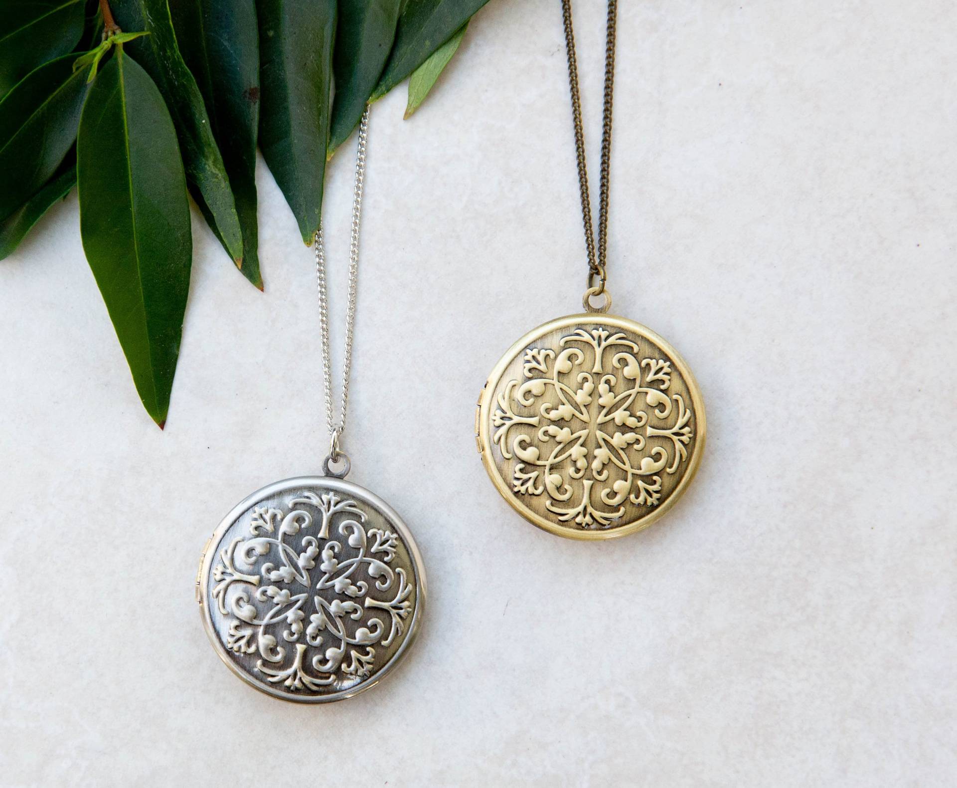 Foto Locket Halskette 32 Mm Anhänger Antik Silber Gold Andenken Bild Braut Schmuck Persönliches Geschenk Für Mutter Tochter Schwester von LeoandLovey