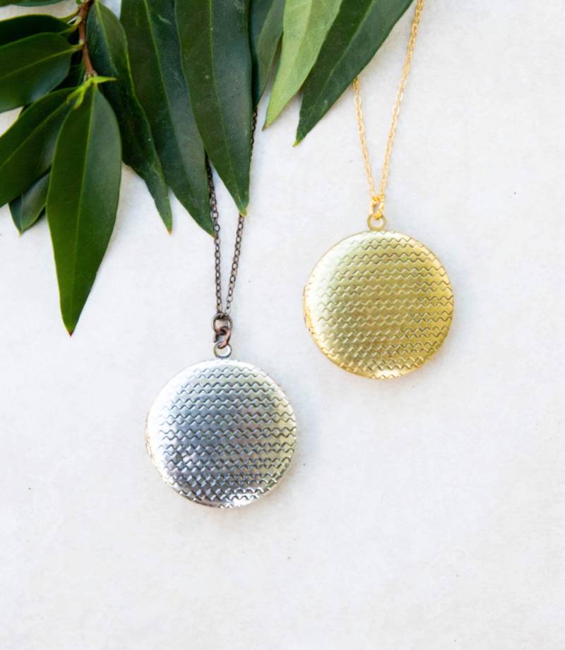 Moderne Große Medaillon Halskette Foto Anhänger Antike Silber Oder Gold Andenken Schmuck Persönliches Geschenk Für Mutter von LeoandLovey