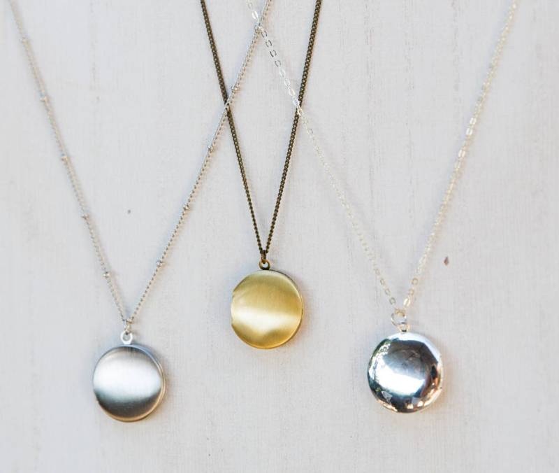 "Tinte Foto Medaillon, Kind Kleine Medaillon Halskette, 20 Mm, 3/4 "Kleine Andenken Geschenk Für Freundin, Bester Freund" "Tinte Foto Medaillon, Kind Kleine Medaillon Halskette, 20 Mm, 3/4 "Kleine Andenken Geschenk Für Freundin, Bester Freund" von LeoandLovey