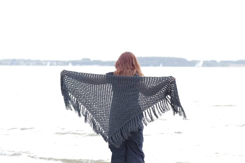Sale + Ava Häkeltuch Tollen Muster Anthrazit Ca. 2, 0M Breit, Schultertuch, Dreieckstuch Mit Fransen, Polyacryl von Leomaxi