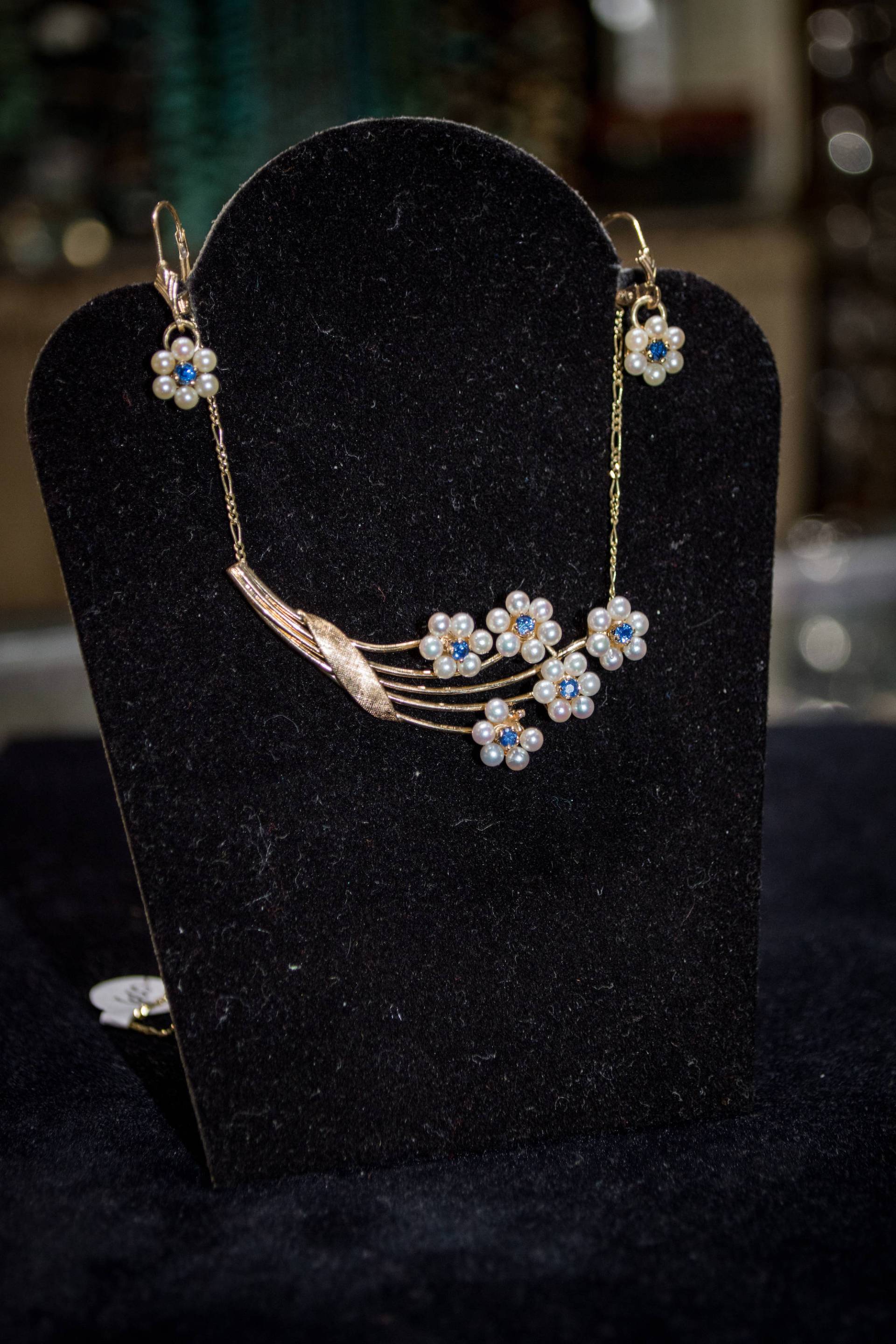 Halskette Und Ohrringe Set von LeonNessJewelryBarn
