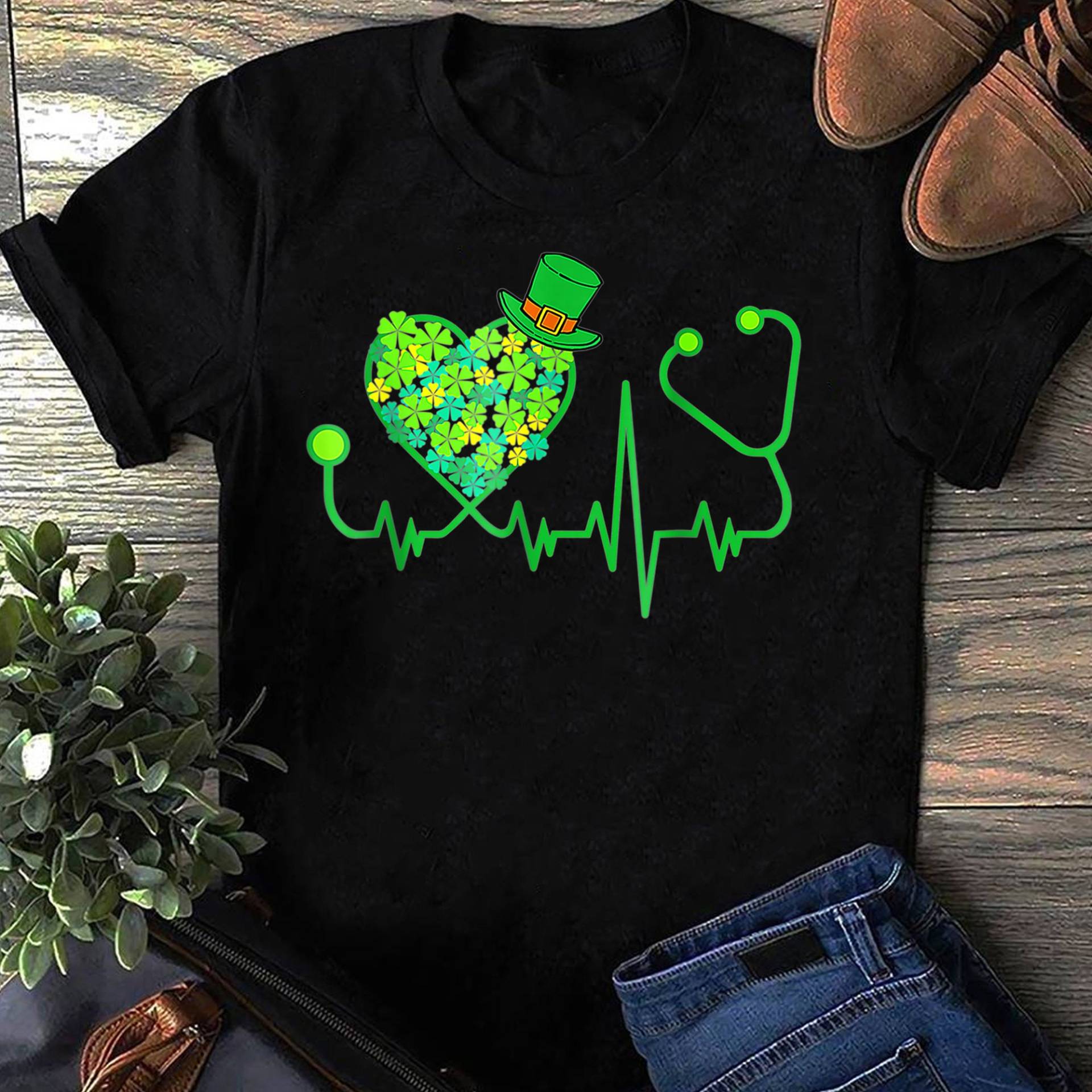 Irish Nurse Stethoskop Heartbeat Shamrock St Patricks Day T-Shirt - Patrick Es Shirt, T-Shirt, Tshirt von LeonaTee