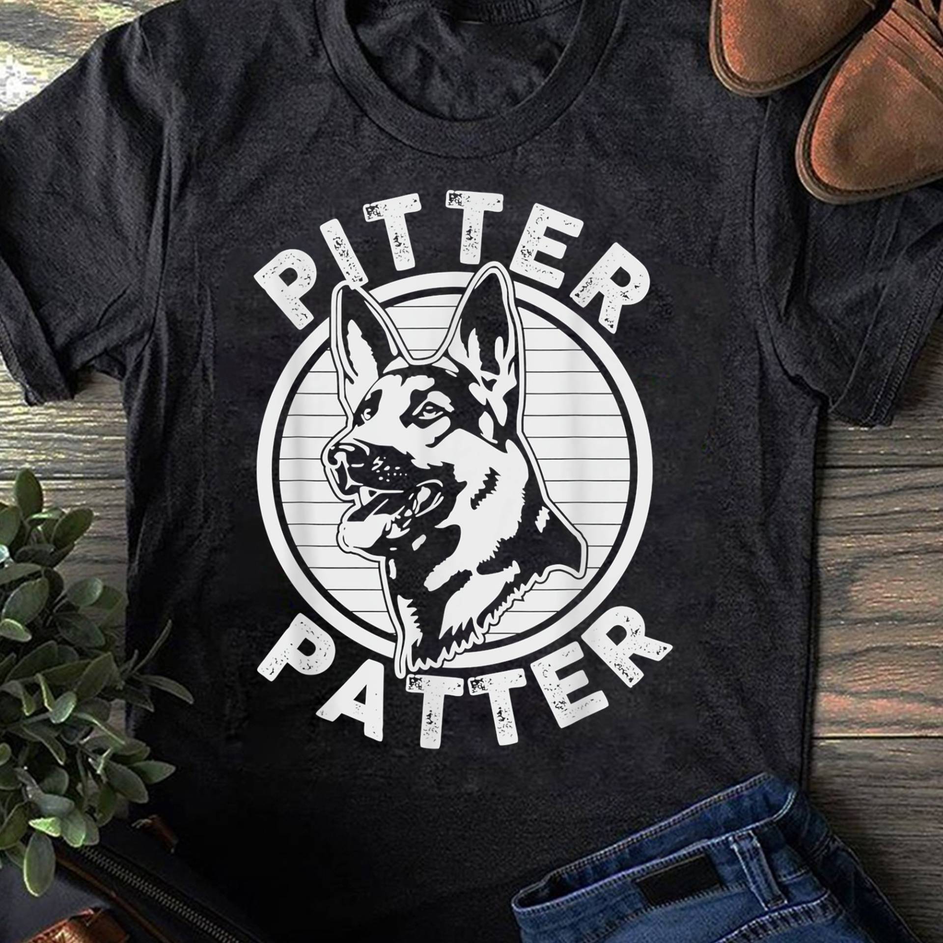 Lustiger Pitter Patter - Hund Deutscher Schäferhund Rettungshund T-Shirt Geschenk Für Hundeliebhaber Liebhaber Muttertag von LeonaTee