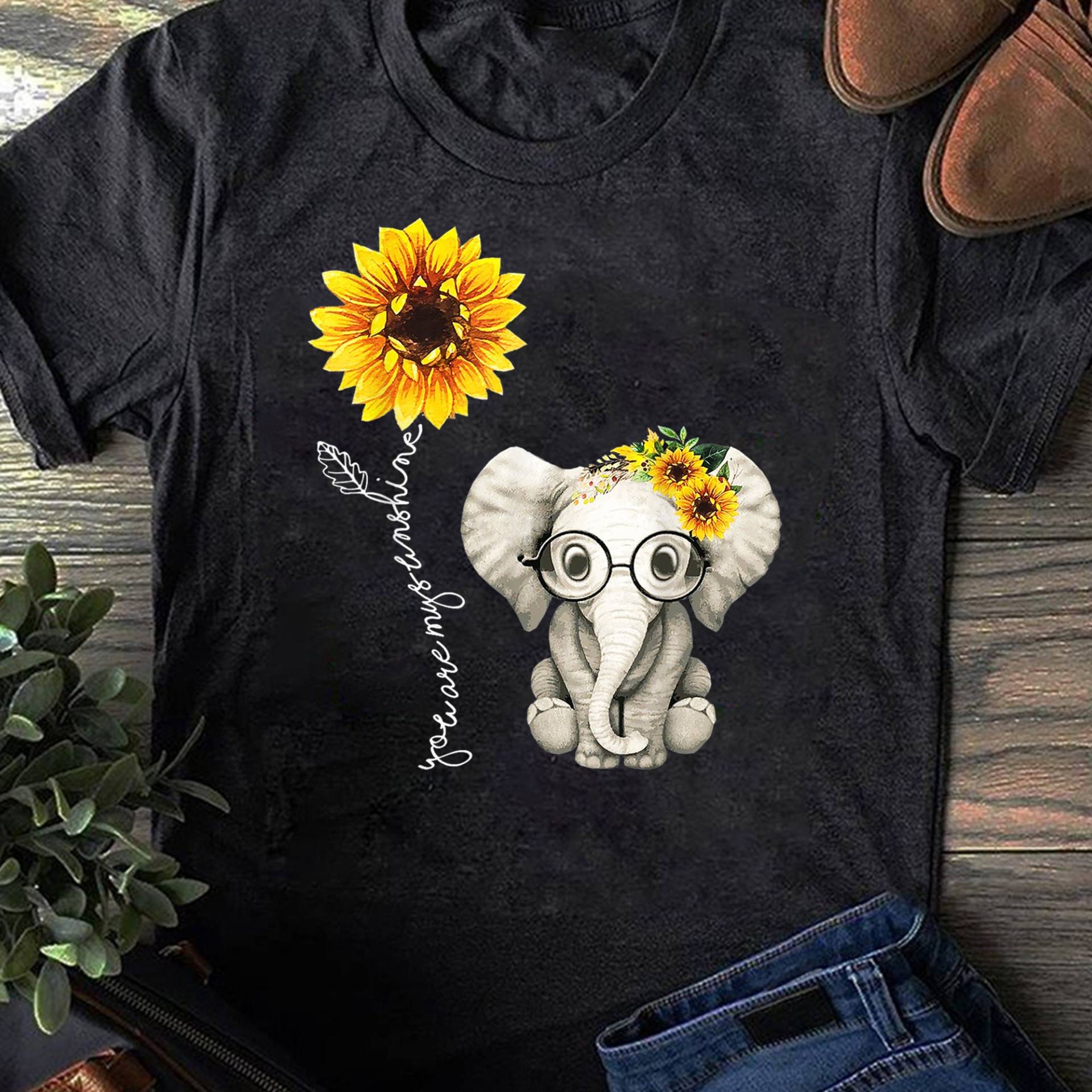You Are My Sunshine Hippie Sunflower Elephant Geschenk Freund T-Shirt - Shirt, Soul Peace Hippie von LeonaTee