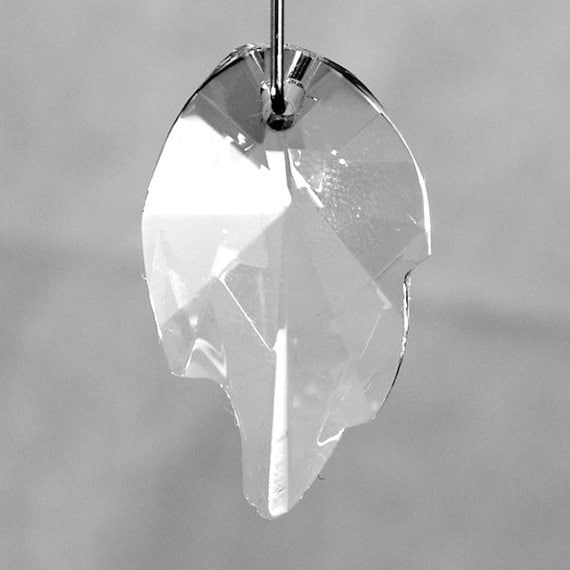 Swarovski 8805 Crystal Chandelier Drop Swarovski® Strass Component 6735 Senza Logo Pendente Foglia von LeonardoVintage