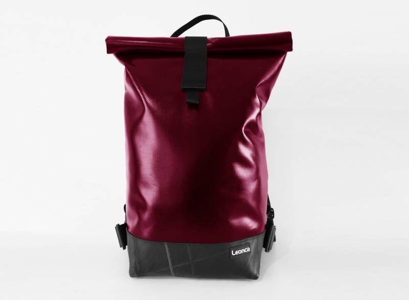 Upcycling Rollrucksack Aus Lkw-Plane Bordeaux in 3 Größen von Leonca