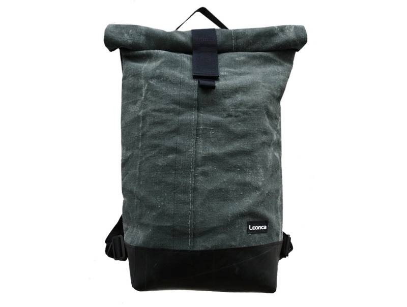 Upcycling Rucksack Aus Armeezelt Canvas in 3 Größen von Leonca