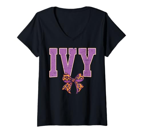 Damen Ivy Leopard Bow Trendy Name Design für Frauen und Mädchen T-Shirt mit V-Ausschnitt Damen Ivy Leopard Bow Trendy Name Design für Frauen und Mädchen T-Shirt mit V-Ausschnitt von Leopard Bow Custom Girls nennt Geburtstag cooles T
