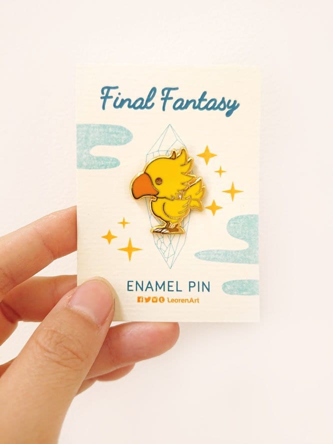 Final Fantasy Chocobo - Hard Emaille Anstecker von LeorenArts