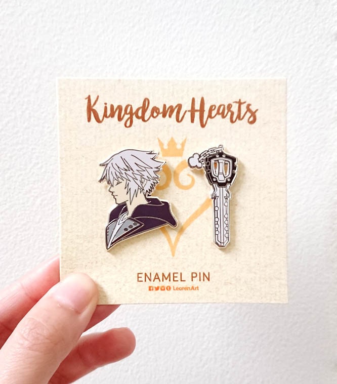 Kingdom Hearts - Riku + Schlüsselschwert Hard Enamel Pin von LeorenArts