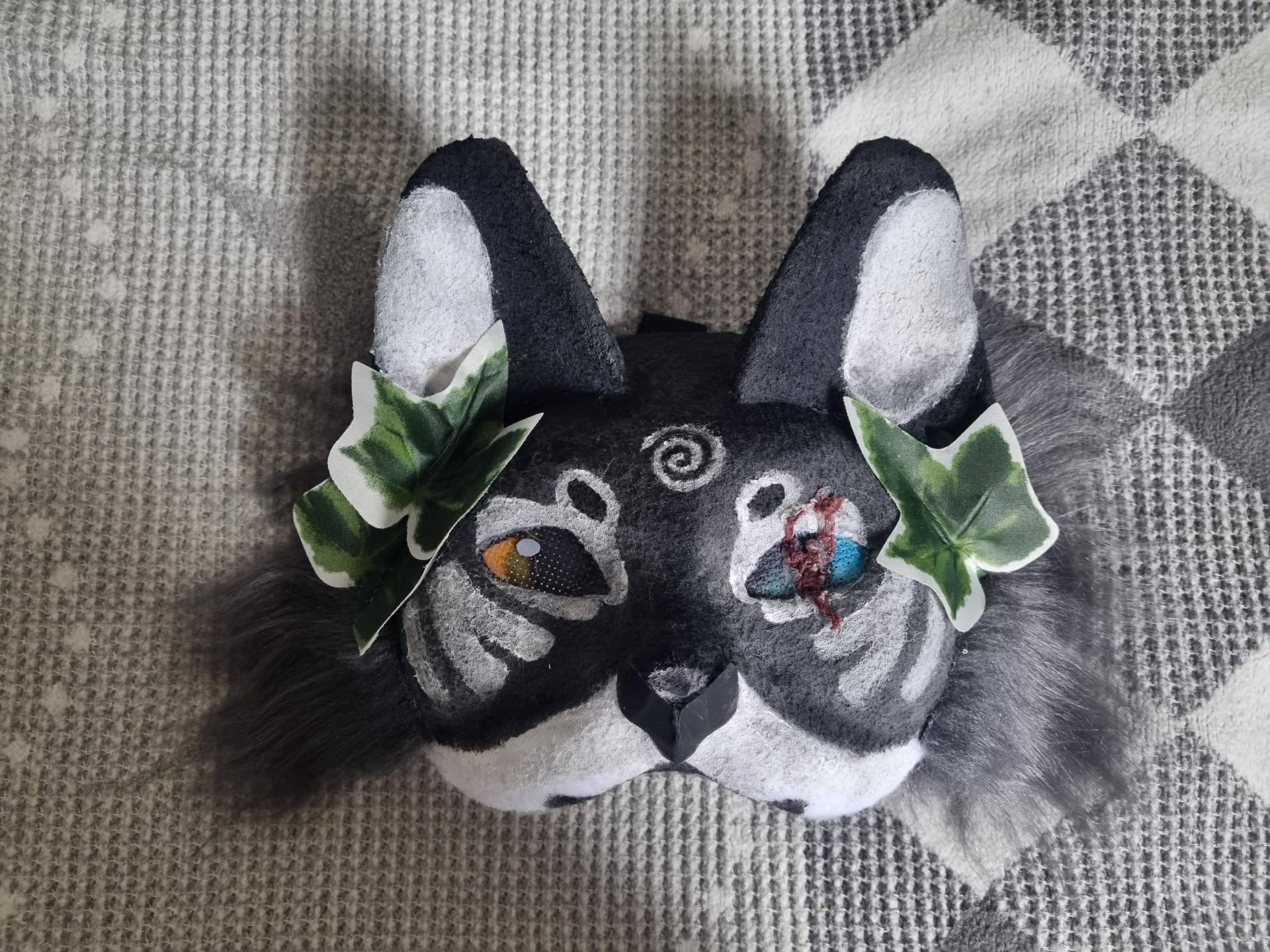 Black & White Therian Cat Mask Black & White Therian Cat Mask von LeosStores