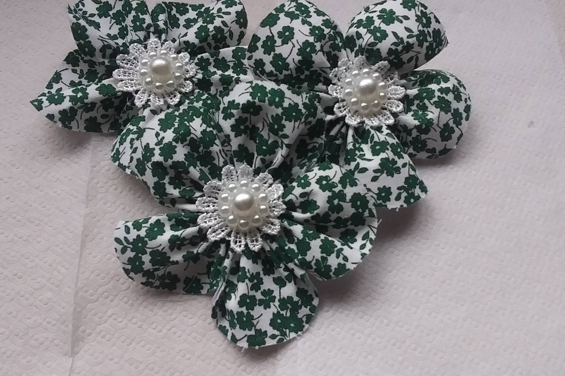 stoffblume Aus Baumwollstoff Zum Aufhängen Oder Aufkleben. Dekoration Frühling von LeporelloVonKathrin
