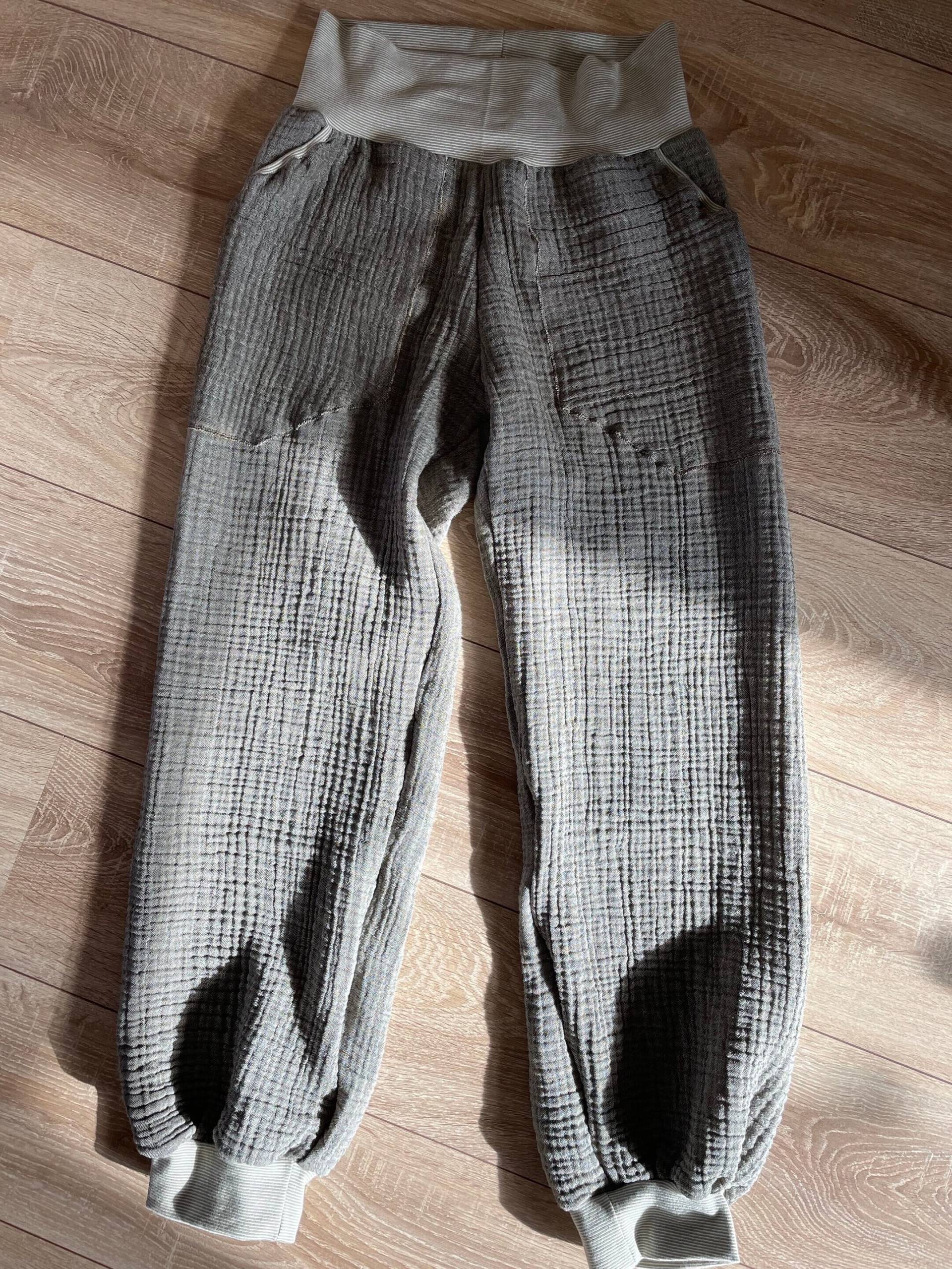 Lockere Musselinhose Mit Bündchen Lockere Musselinhose Mit Bündchen von LepuSews