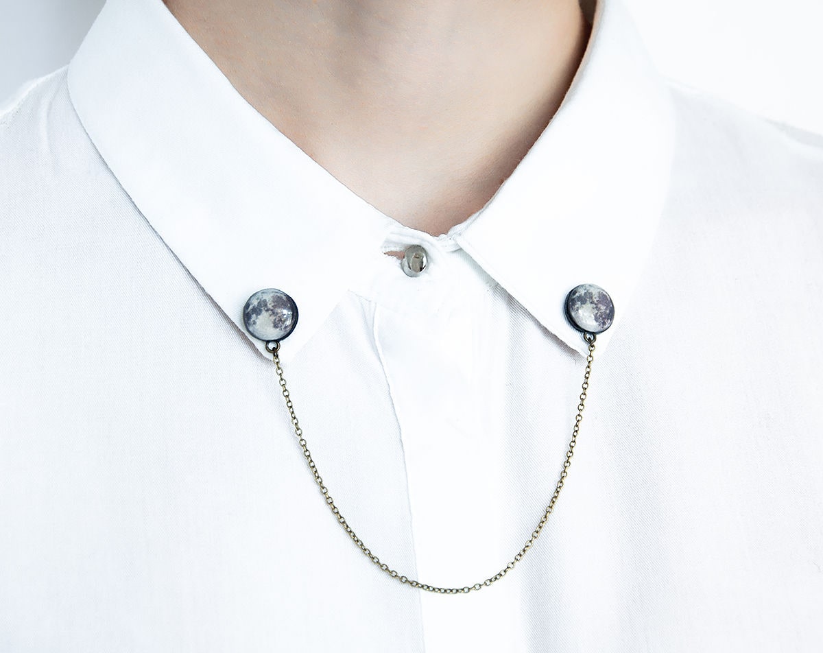 Vollmond Kragen Pins Shirt Accessoires Galaxie Kette Broschen Geschenk Unikat Vollmond Kragen Pins Shirt Accessoires Galaxie Kette Broschen Geschenk Unikat von Lepun