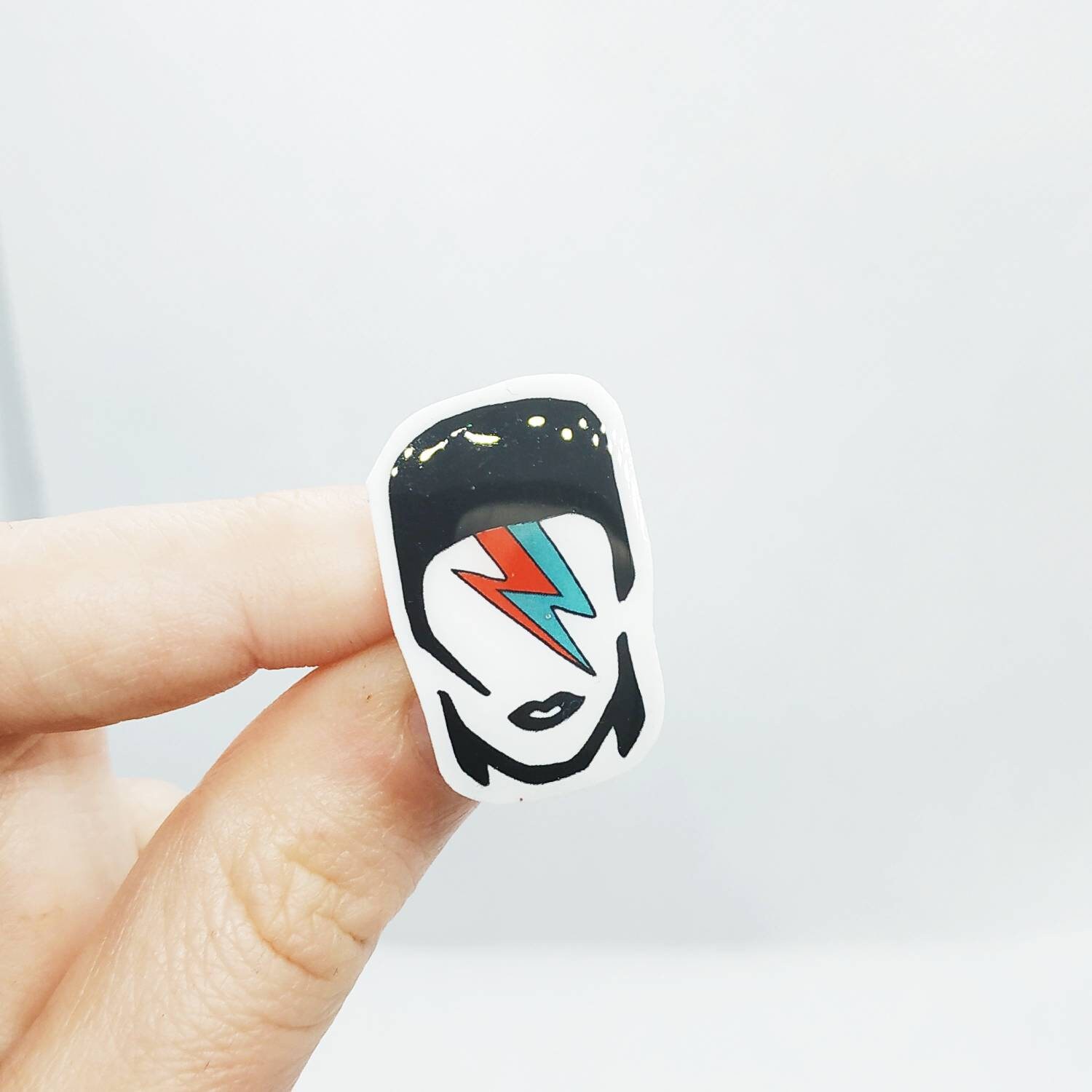 David Bowie Schrumpfplastik-Anstecker David Bowie Schrumpfplastik-Anstecker von LesBichettesByMarie