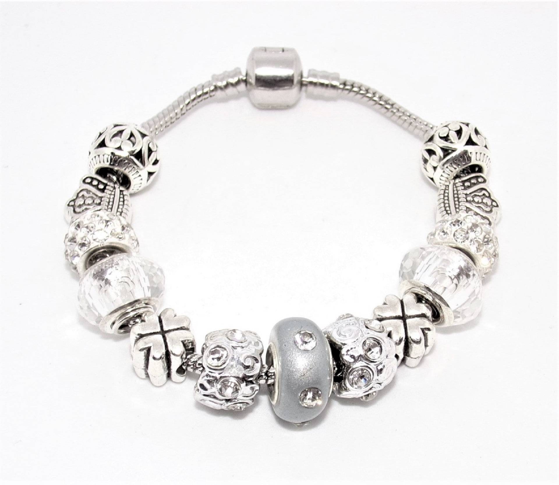 Armband Mit Charms Im Pandora-stil Armband Mit Charms Im Pandora-stil von LesBijouxdAnastasie