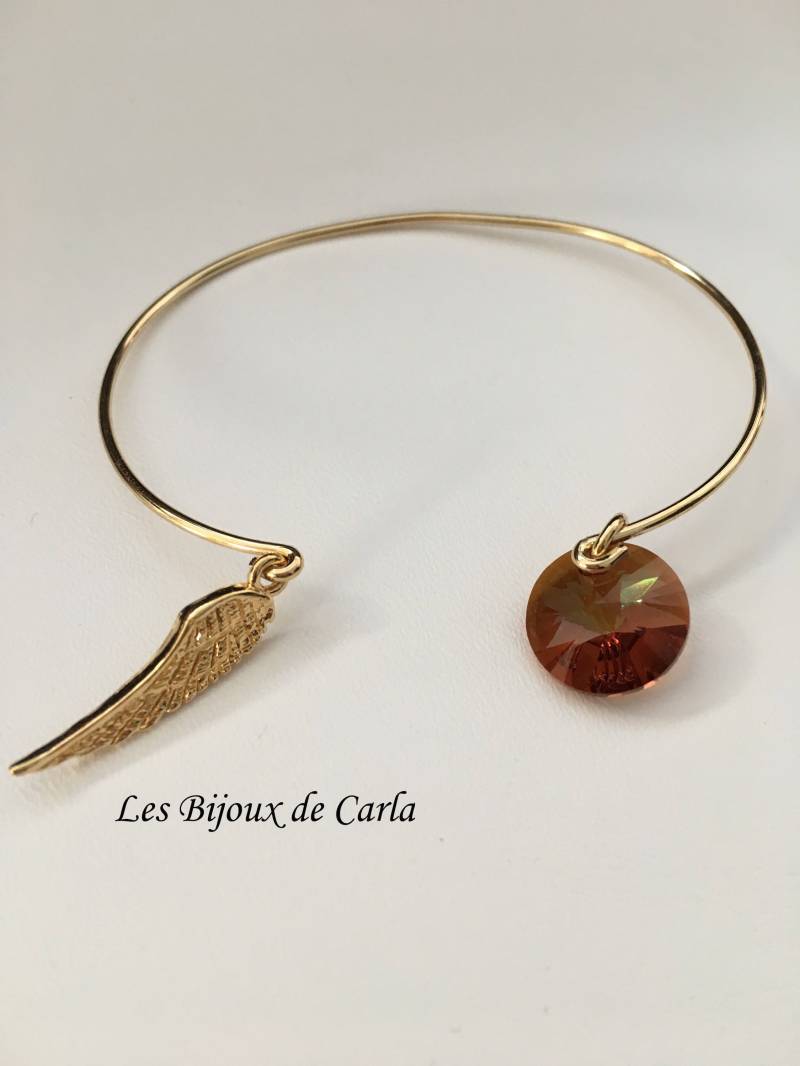 Ringarmband Mit Vergoldetem Flügel Und Kristallanhänger Ringarmband Mit Vergoldetem Flügel Und Kristallanhänger von LesBijouxdeCarla