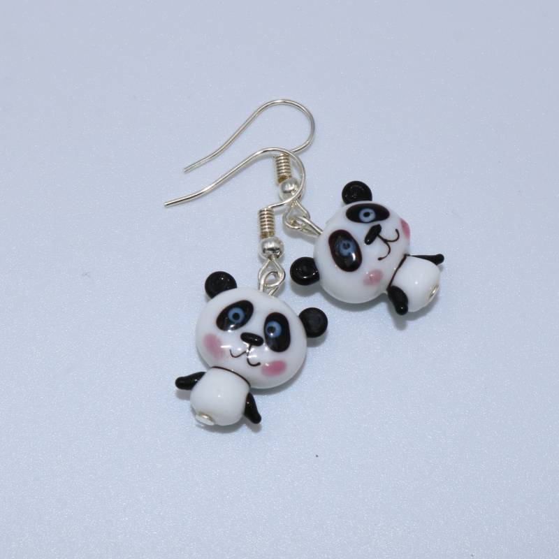 Handgefertigte Ohrringe Im Cartoon-stil Mit Weißen Und Schwarzen Glasperlen in Form Eines Pandas von LesBricoles08