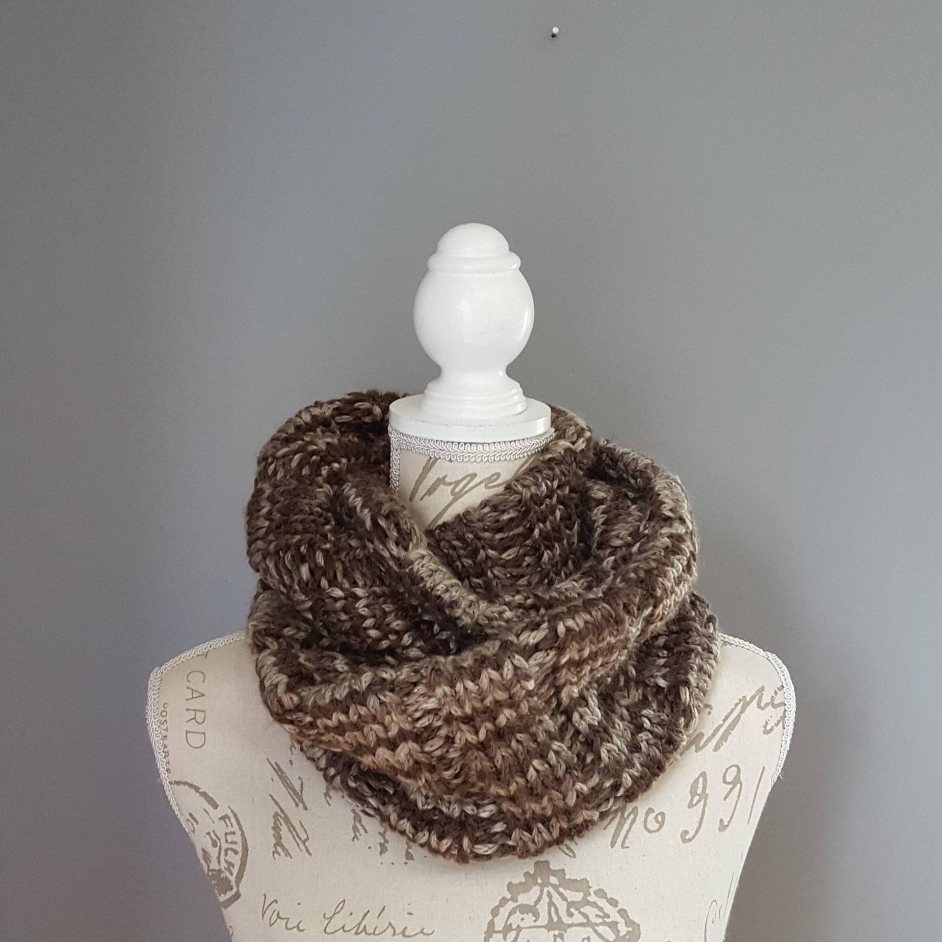Eternity-Schal, Großer Halswärmer, Grober Schal, Unisex-Schal, Handgefertigt, Gestrickt, Für Männer, Frauen, Teenager, Braun, Sie, Ihn von LesCreationsManon