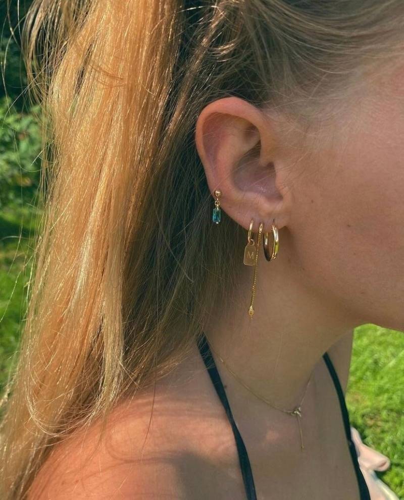 Gold Tag Ohrringe - Initial Creolen Gefüllt Personalisierte von LesDeuxjewelry