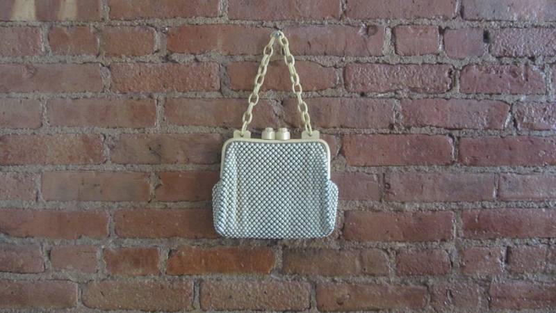 1930Er Jahre Mid-Century Alumesh Geldbörse von LesFemmesVintageNYC