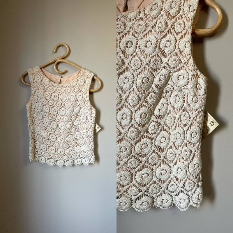 1960Er Jahre Bluse Aus Elfenbeincremefarbener Häkelspitze von LesFemmesVintageNYC