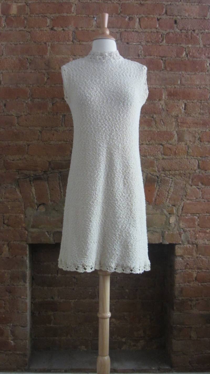 1960Er Jahre Cremefarbenes Häkel-strickkleid | 60Er Boho Hippie Noix De Coco von LesFemmesVintageNYC
