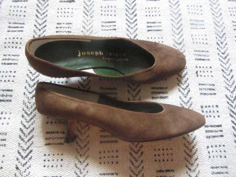 1960S Braunes Wildleder & Grüne Patent Kätzchen Fersen | Deadstock | 60Er Jahre Mod Spulen Absatz Pumps von LesFemmesVintageNYC