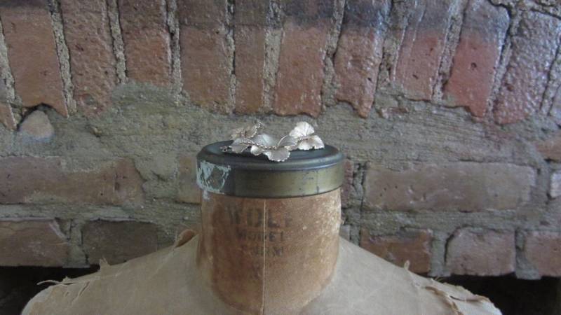 60Er Jahre Judy Lee Demi Parure Blattgold Set Mid Century Schmuckset von LesFemmesVintageNYC