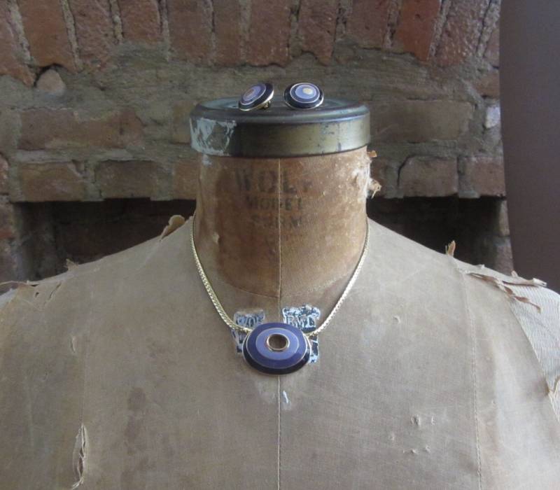 60Er Jahre Krone Trifari Emaille Demi Parure Set Passion Fruit von LesFemmesVintageNYC