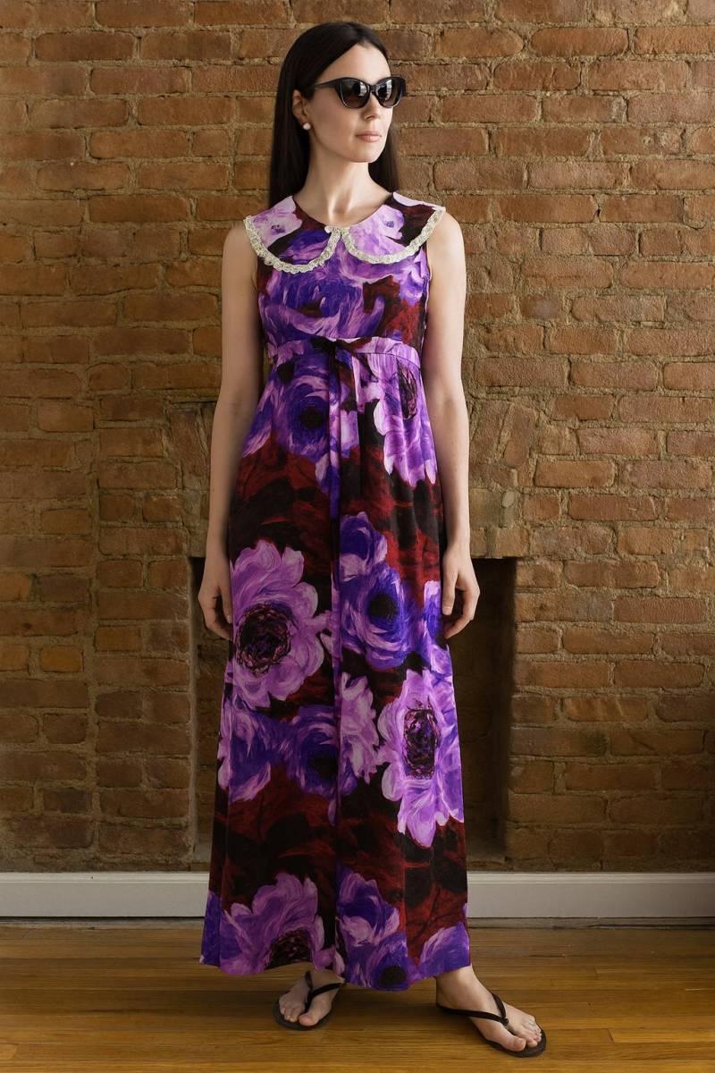 60Er Jahre Maxikleid Mit Blumenmuster von LesFemmesVintageNYC