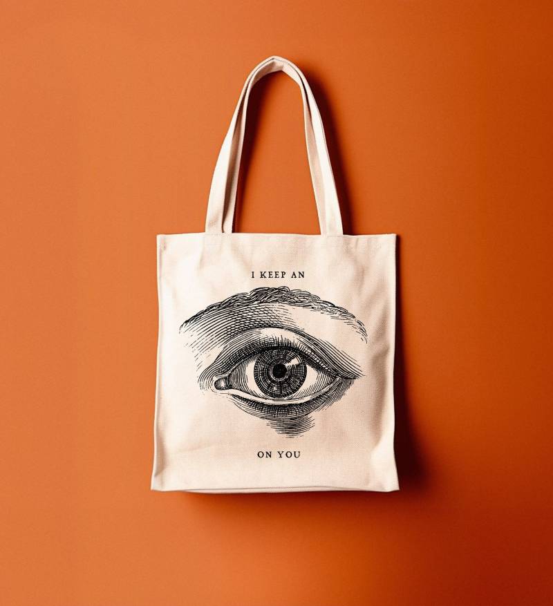 Einkaufstasche „I Keep A Eye On You" - Baumwolltasche, Canvas-Tasche, Einkaufstasche, Strandtasche, Schwarz-Weiß-Gravur, Retro-Tasche, Originelle Einkaufstasche „I Keep A Eye On You" - Baumwolltasche, Canvas-Tasche, Einkaufstasche, Strandtasche, Schwarz-Weiß-Gravur, Retro-Tasche, Originelle von LesFugitives