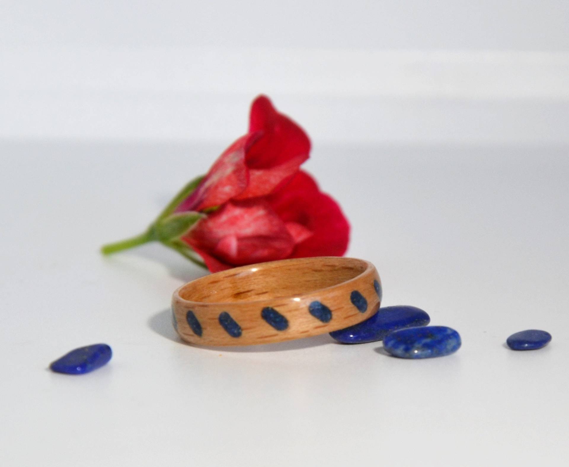 Ring Aus Holz Und Stein, Ehering, Holzring, Schmuck Feinem Steinholz, Handgefertigter Schmuck, Hochzeit, Eiche Lapis von LesLibellulesArt