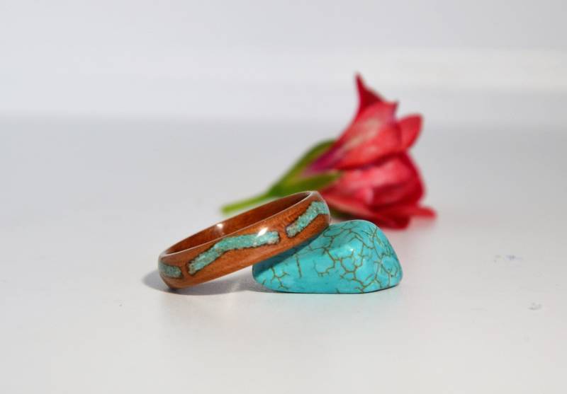Ring Aus Holz Und Stein, Ehering, Türkis, Handgefertigter Schmuck, Hochzeit, Holzringe. Personalisierter von LesLibellulesArt