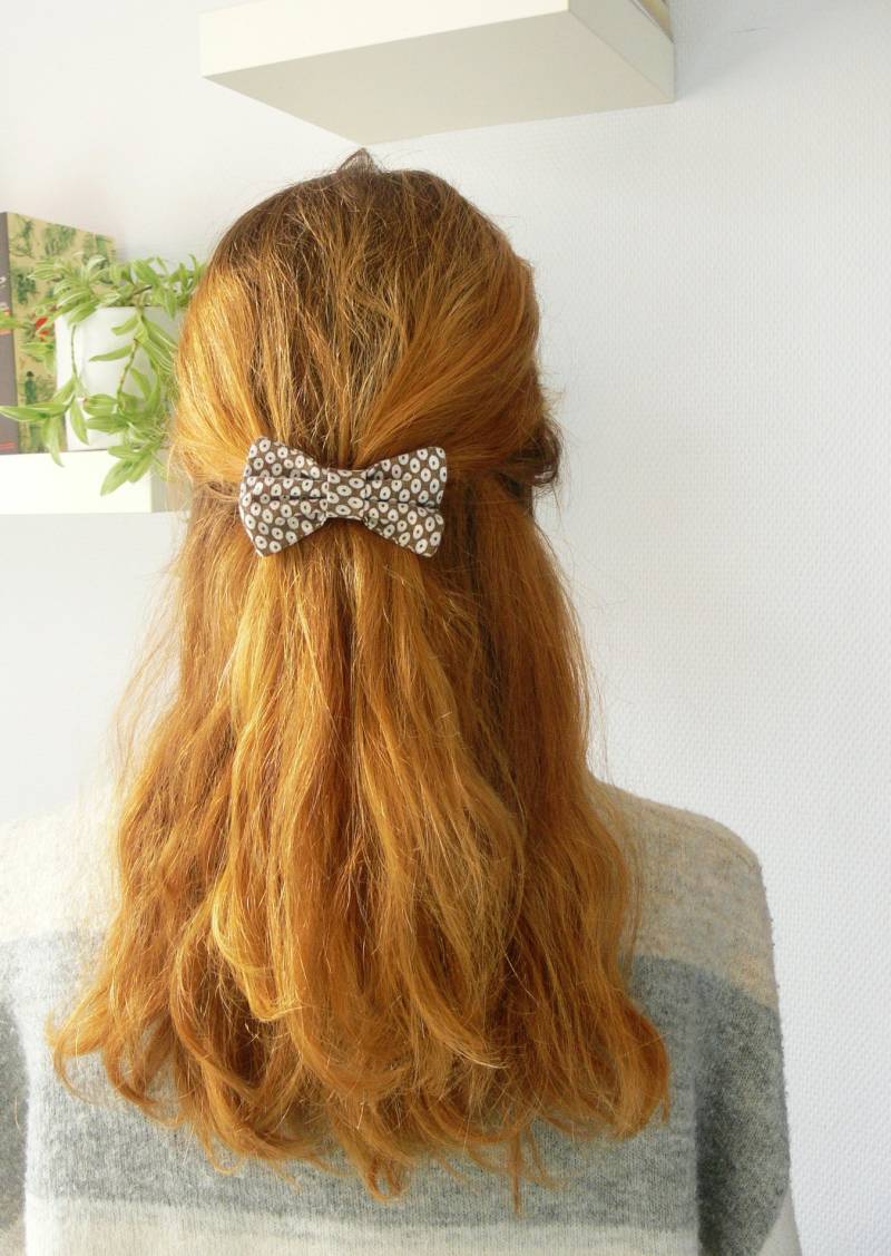 Braune Haarspange Aus Baumwolle Mit Gepunkteter Schleife Braune Haarspange Aus Baumwolle Mit Gepunkteter Schleife von LesNoeudsNoeuds