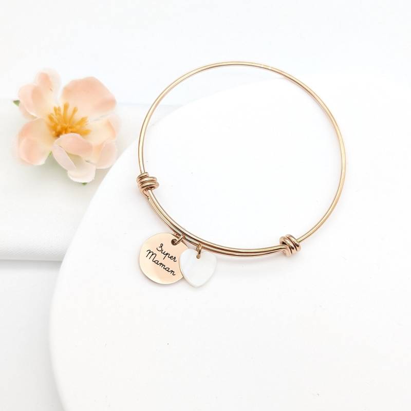 Personalisiertes Armreif Mit Medaille Zum Gravieren Und Perlenanhänger, Geschenk Für Mama, Patentante, Geburtsgeschenk, Großmuttertagsgeschenk von LesPetitsMotsShop