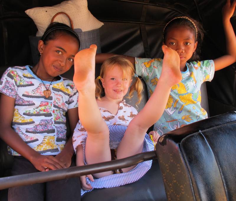 Kindershirt Blümchendocks von LesPigeonsMadagaskar