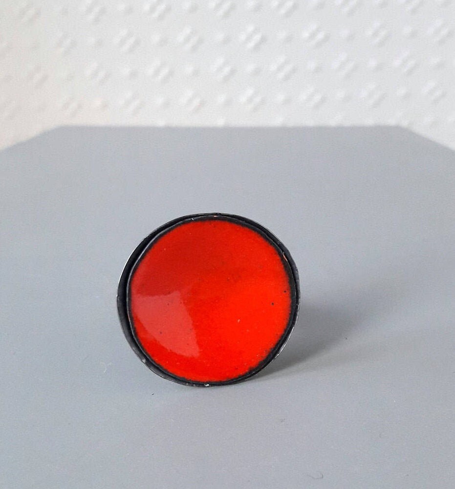 statement Ring, Orangefarbener Cocktailring, Großer Handgefertigter Schmuck, Orange Emaille, Mid-Century statement Ring, Orangefarbener Cocktailring, Großer Handgefertigter Schmuck, Orange Emaille, Mid-Century von LesThings