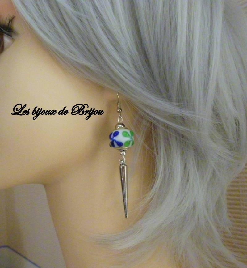 Elegante Lange Ohrringe Perlglas Und Silber Pick von LesbijouxdeBridget