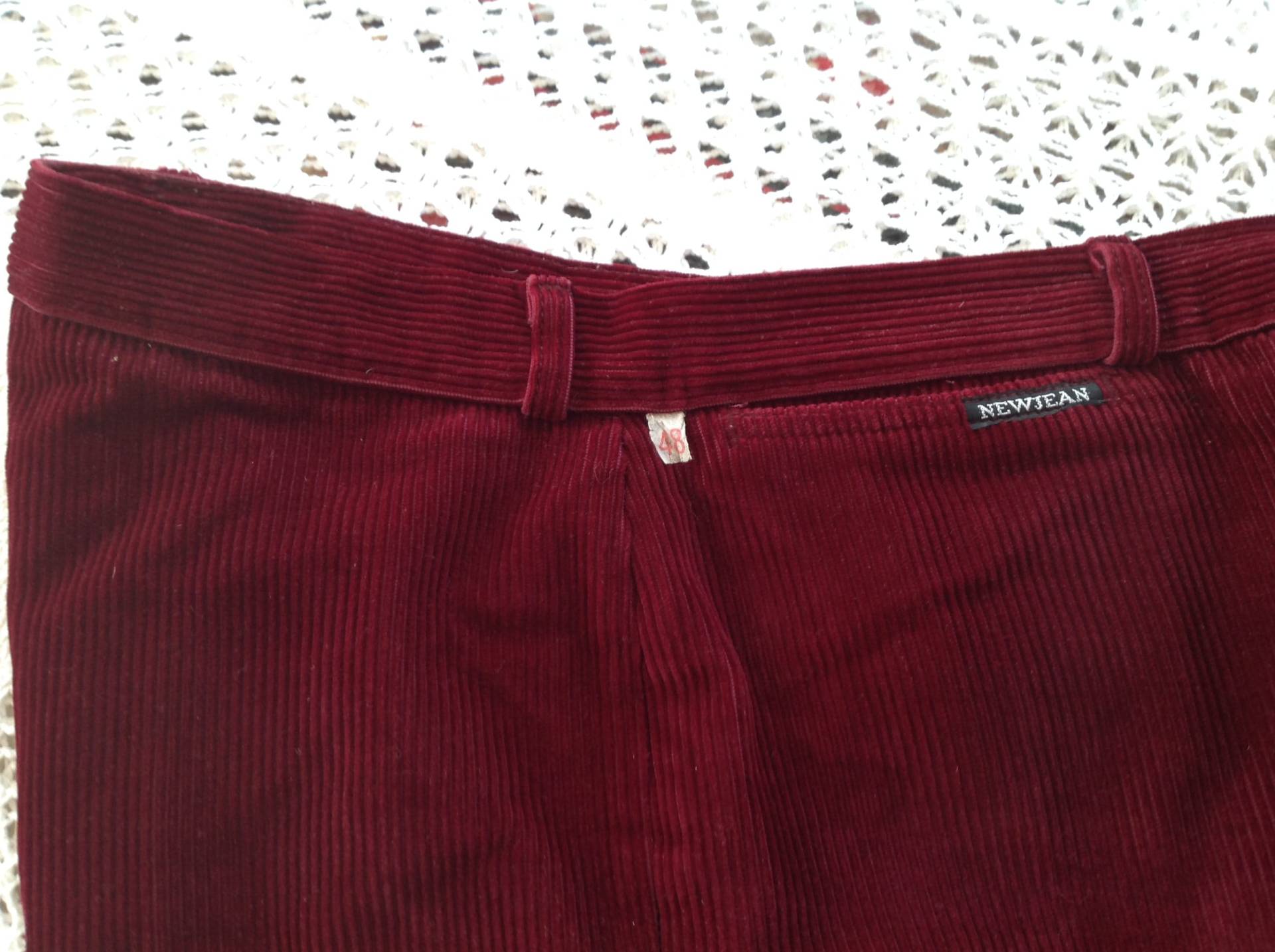 Vintage Cordhose Größe 48 Burgunder Newjean Hose Made in France von Lesfeuxantiques