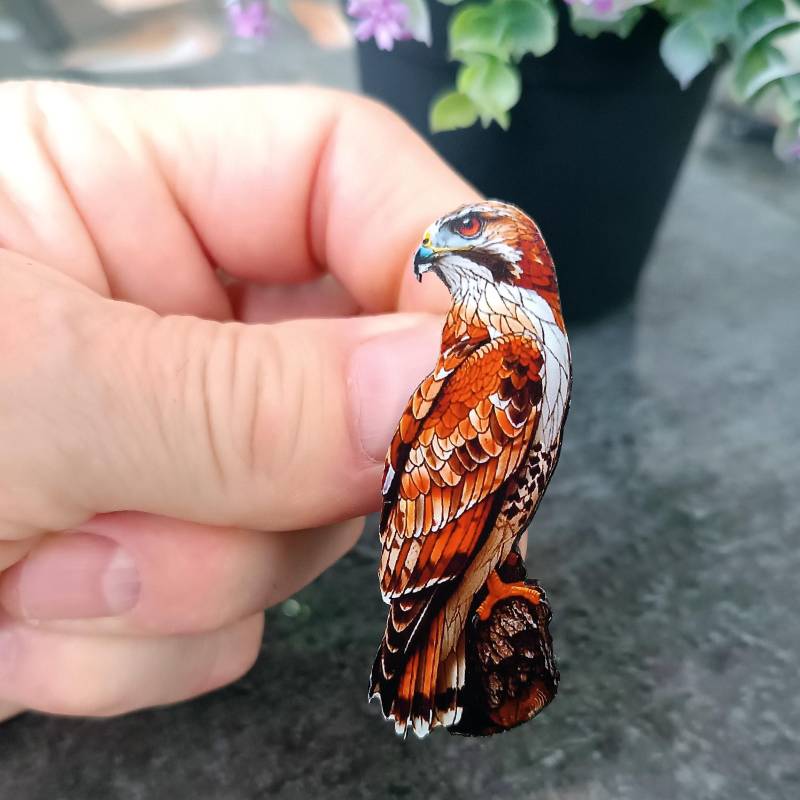 Falke Brosche Anstecker Pin Vintage Acryl Lasercut von LesinjaLaden